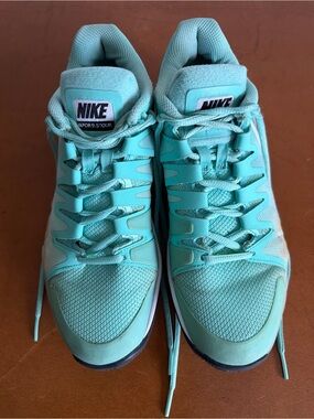 Nike Court Zoom Vapor 9.5 Tour Tennis Shoes Mint Volt Size 8 631475-317